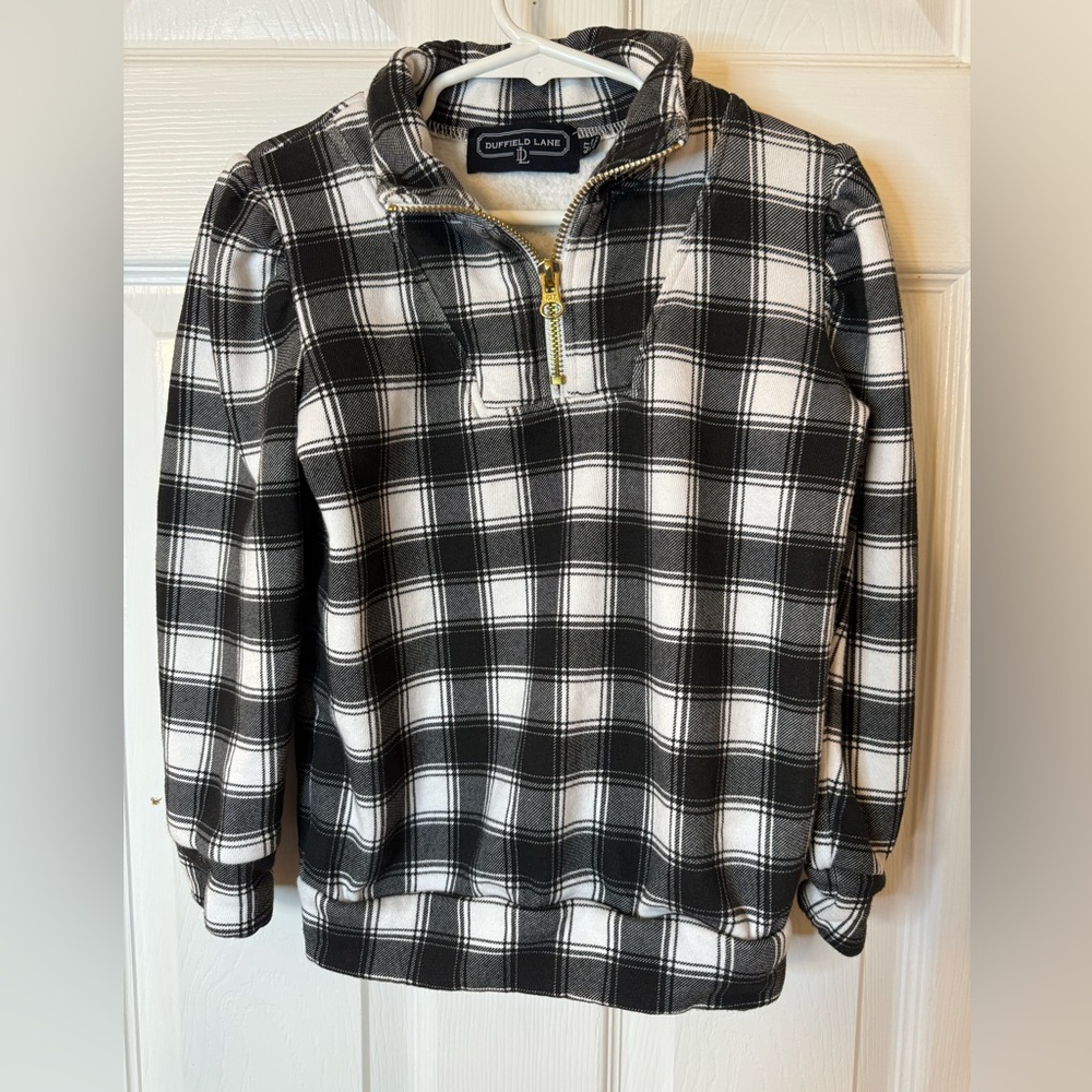 Duffield Lane - Girls 6/7 black checkered pullover - VGUC